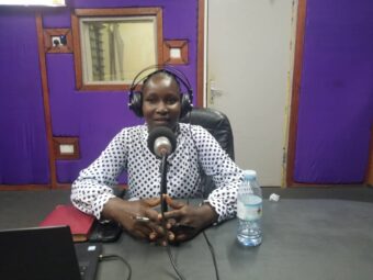 Aufnahme einer Radiosendung zum Umgang mit Menschen, die an einer posttraumatischen Belastungsstörung leiden